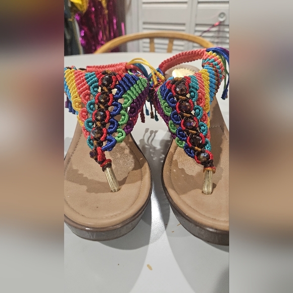 LAURA R Handwoven Colorful Wedges In Multi. Adjustable Back. Size 5(fits Like 6) - Picture 5 of 16
